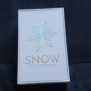 SNOW TEETH WHITENING